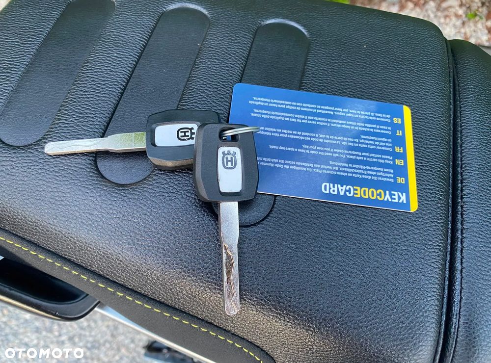 Husqvarna Svartpilen - 34