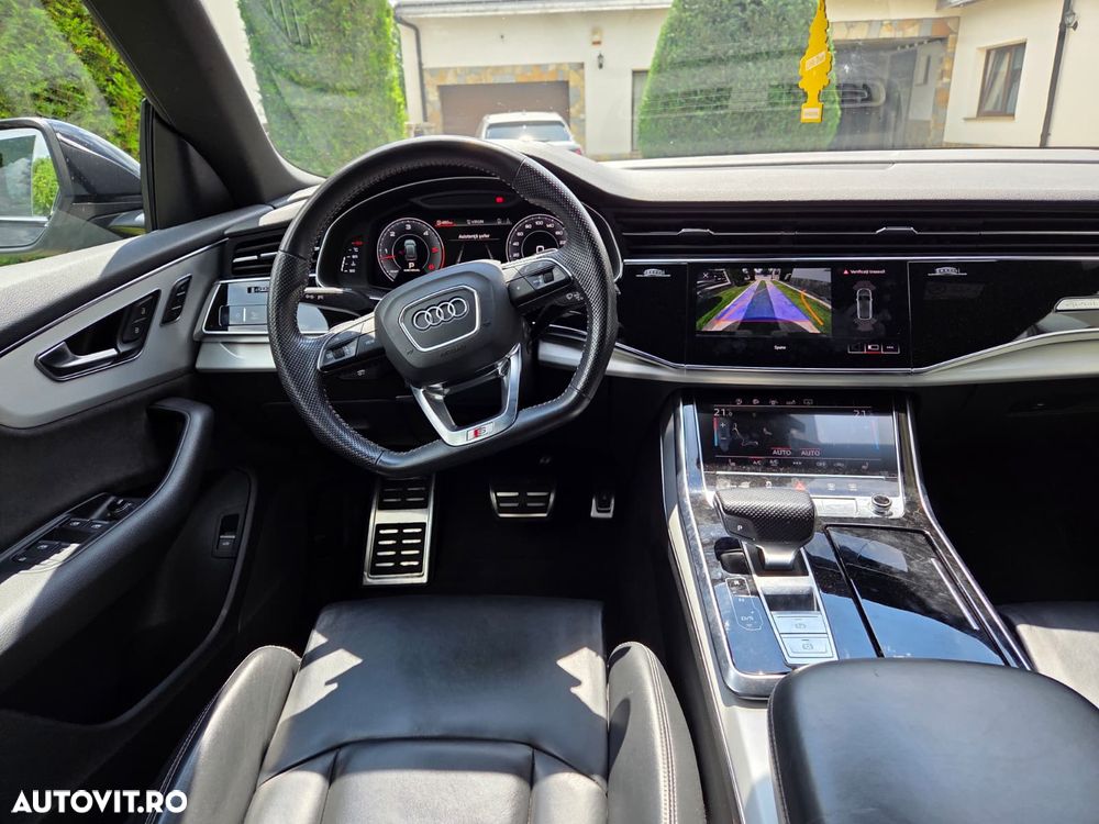 Audi Q8 - 10