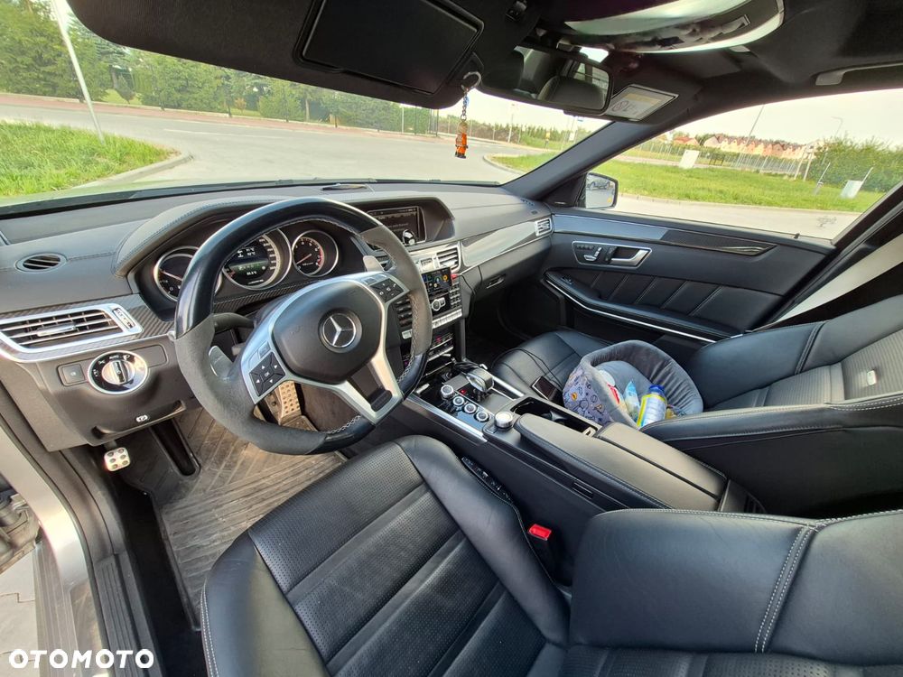 Mercedes-Benz Klasa E 63 AMG S 4-Matic - 4