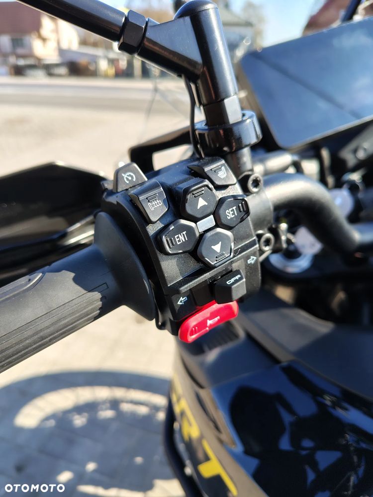 QJMOTOR SRT900S - 18