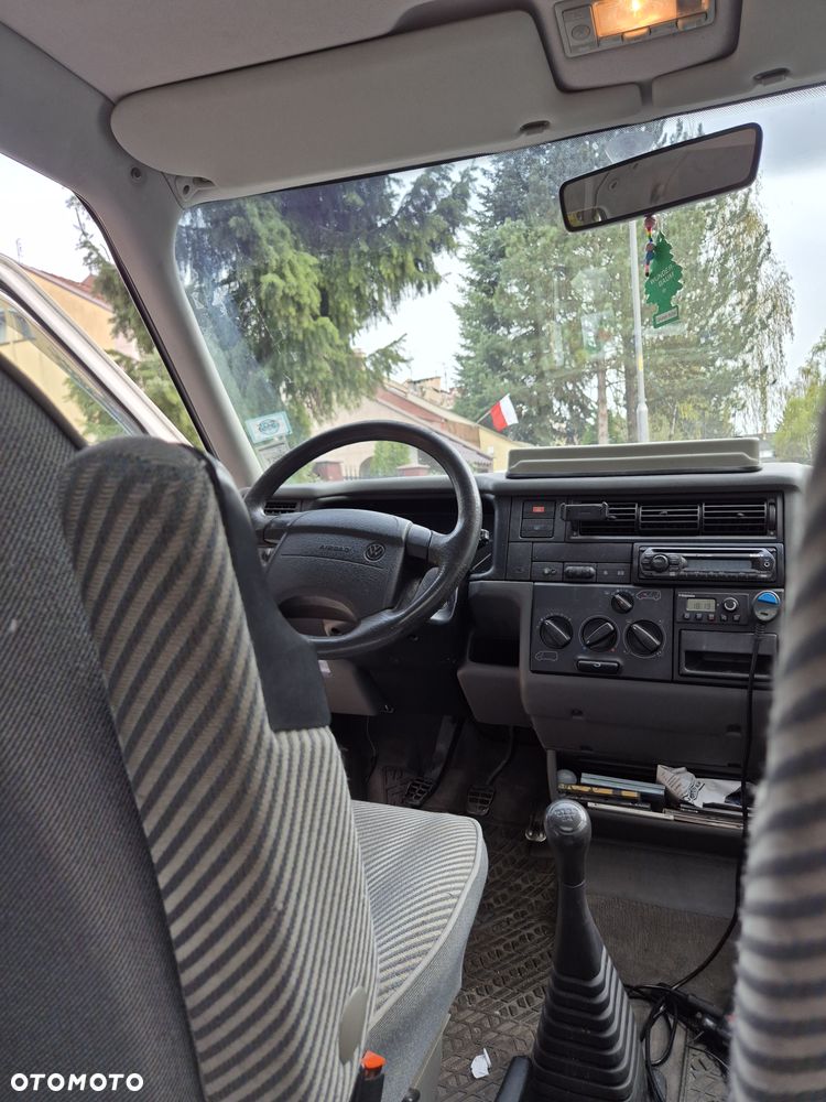 Volkswagen Multivan Standard - 13