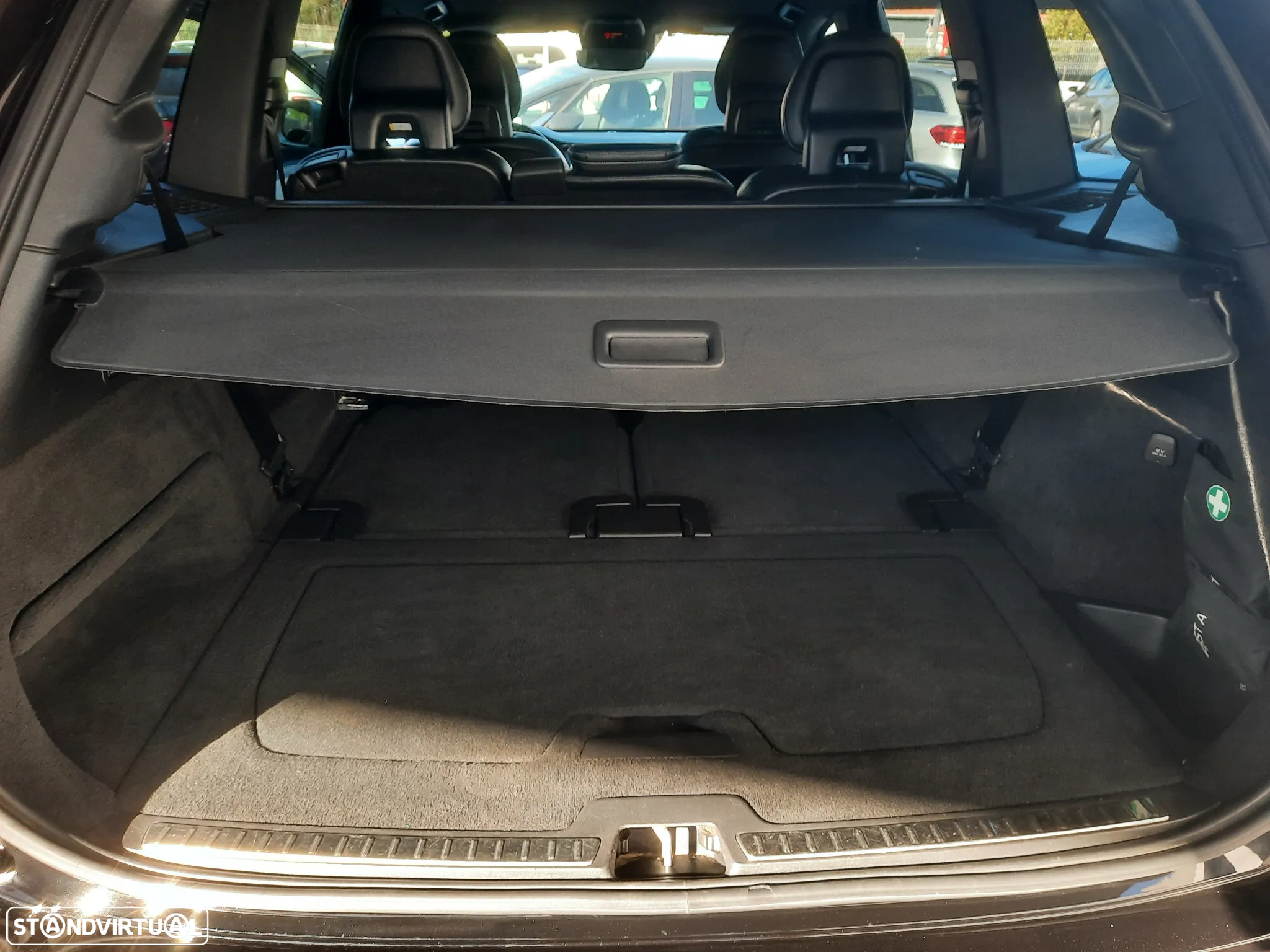 Volvo XC 90 2.0 D4 R-Design - 50