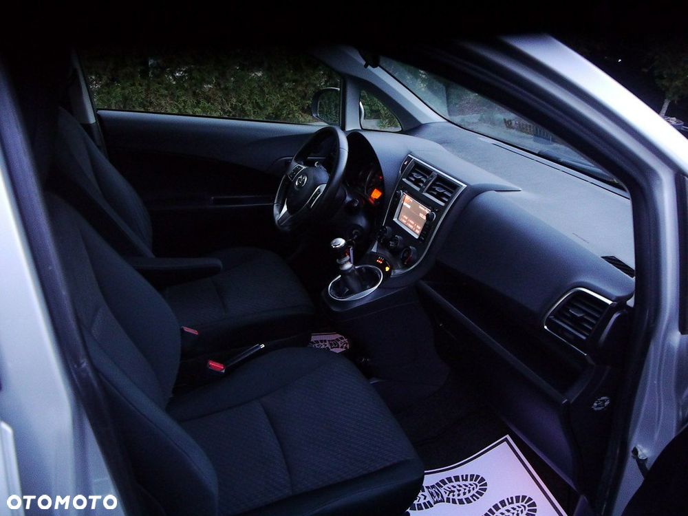 Toyota Verso S 1.33 Premium - 21