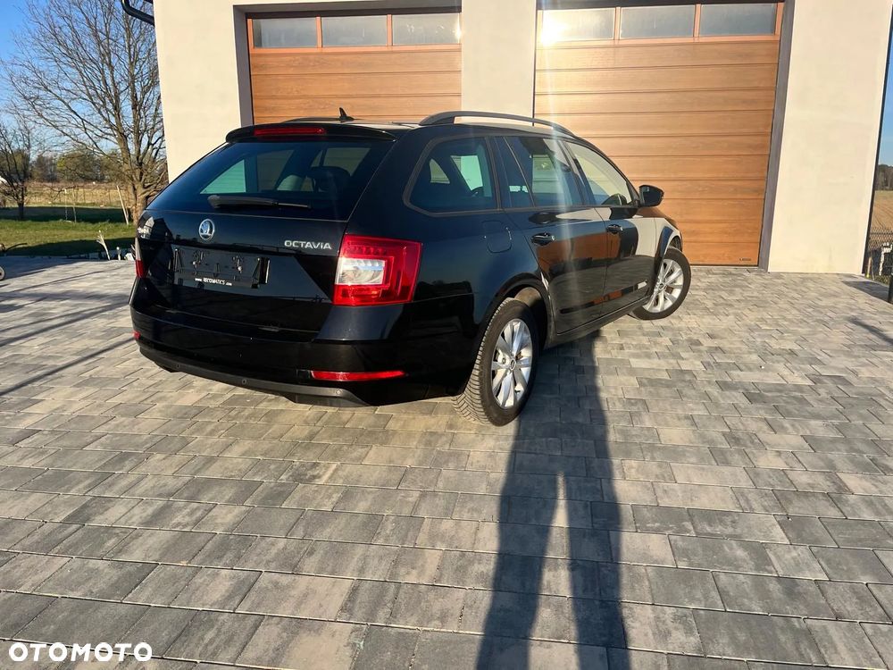 Skoda Octavia 1.6 TDI Style DSG - 4