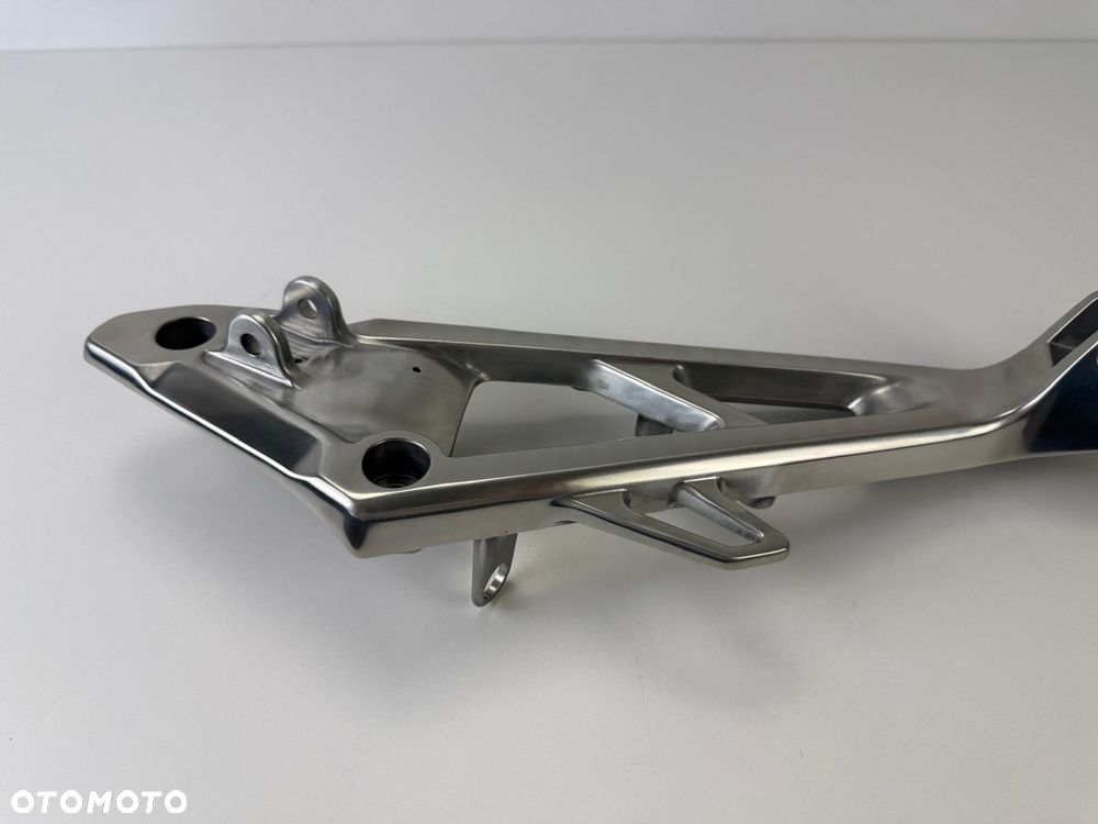 Prawy set Honda CB 1100 SC65 2010+ - 11