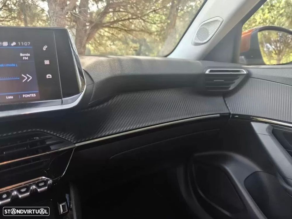 Peugeot 2008 1.2 PureTech Active Pack — fotografia 38