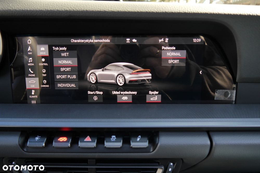 Porsche 911 Carrera 4S - 25