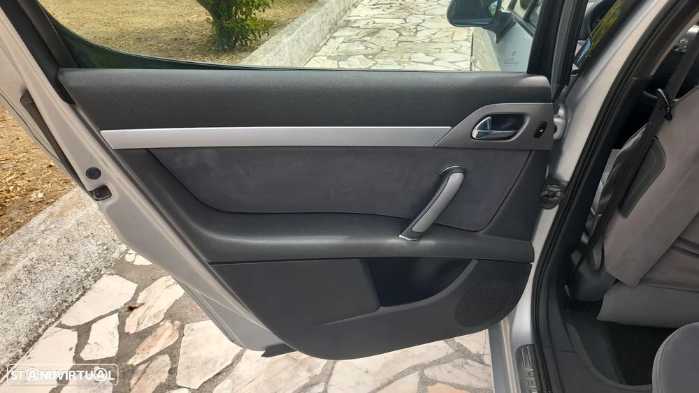 Peugeot 407 1.6 HDi Griffe - 25