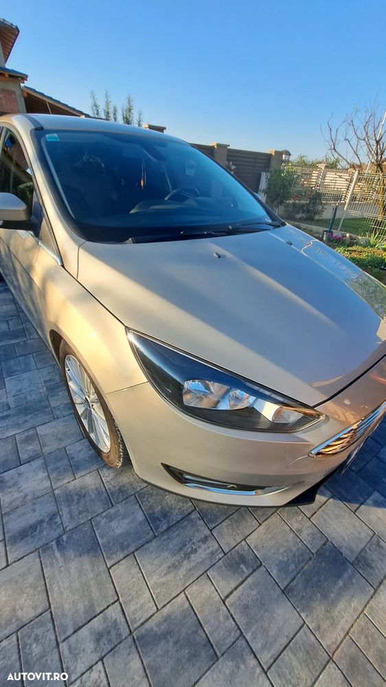 Ford Focus 1.0 EcoBoost Titanium - 17