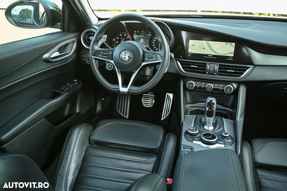 Alfa Romeo Giulia 2.0 Turbo RWD AT8 Super - 33