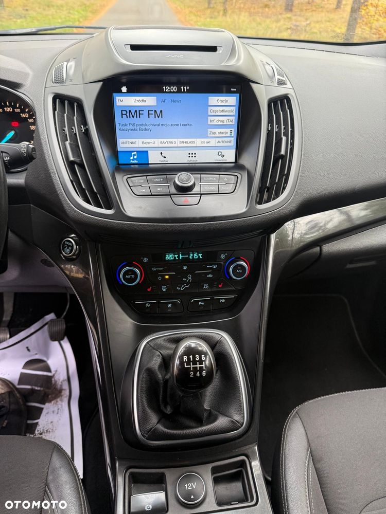 Ford Kuga 2.0 TDCi 2x4 Titanium - 10