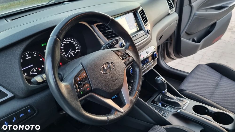 Hyundai Tucson 2.0 CRDi 4WD Automatik Passion Plus - 24