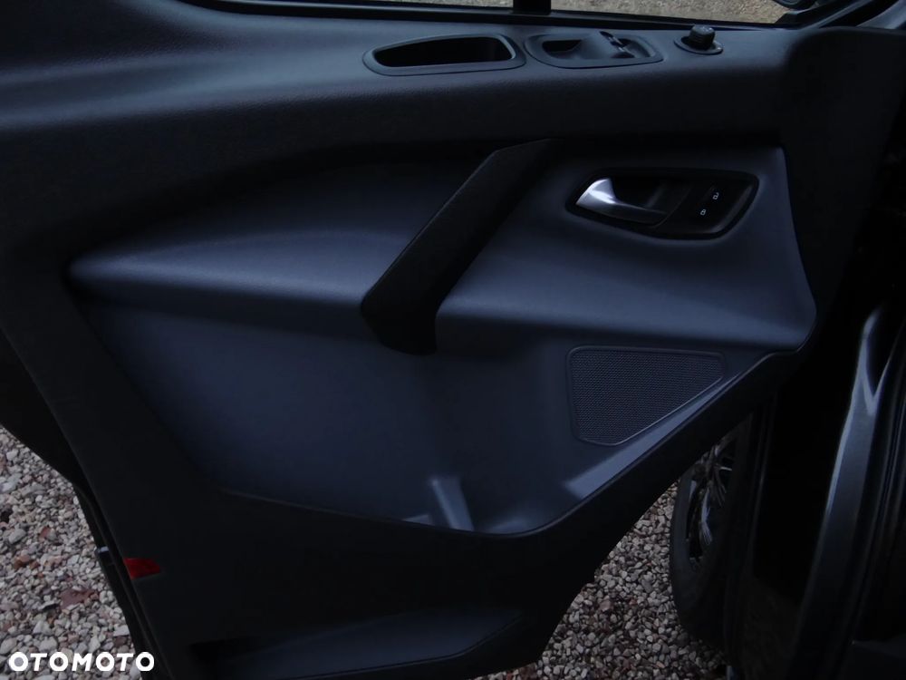 Ford Transit Custom - 32