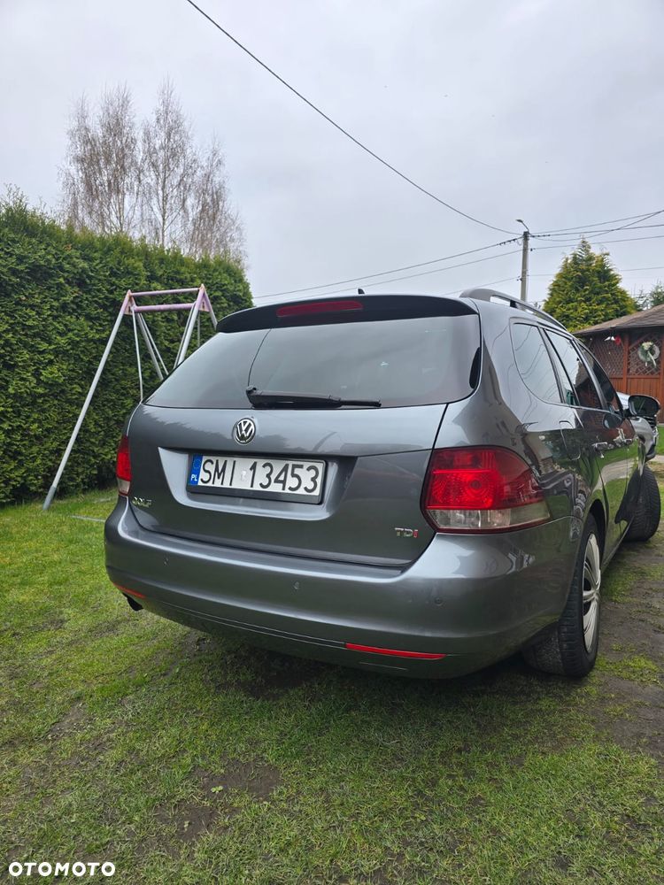 Volkswagen Golf 1.6 TDI DPF MATCH - 9