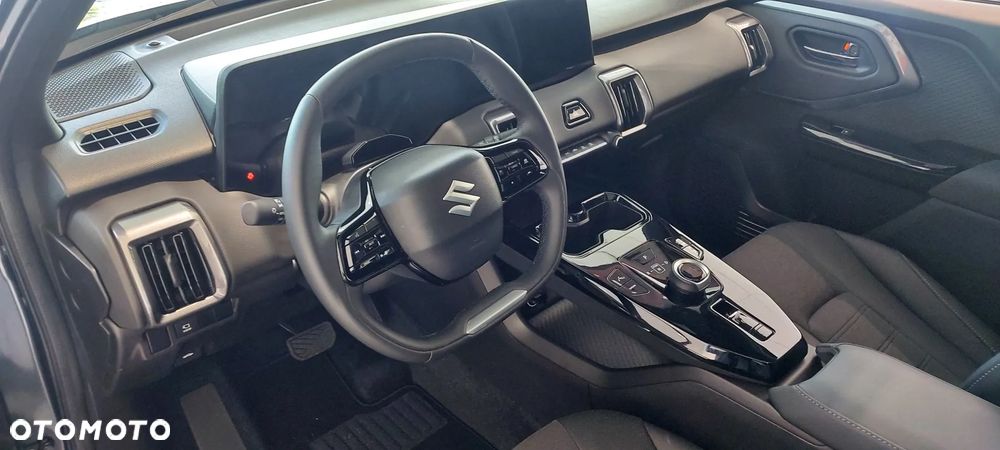Suzuki e VITARA - 11