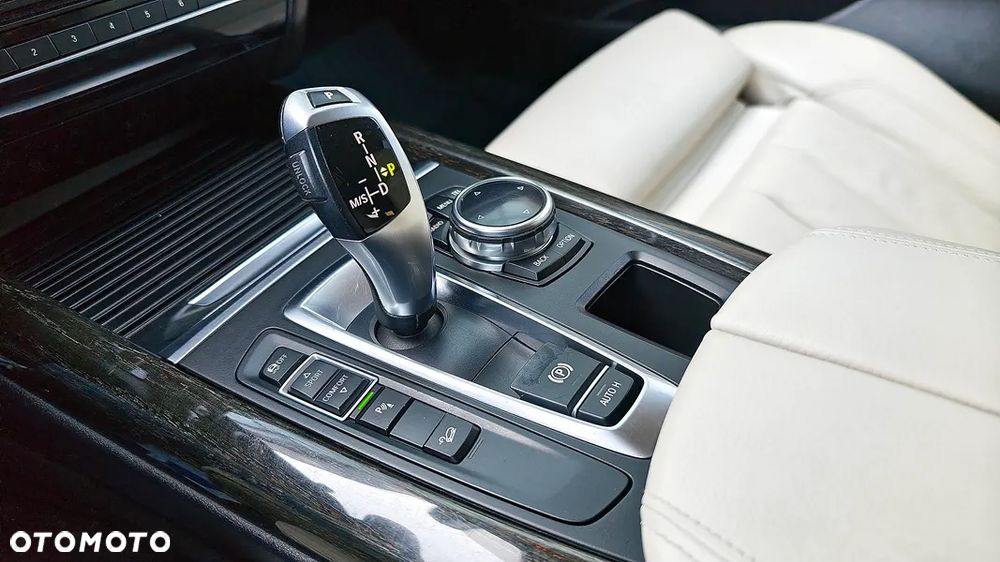 BMW X5 xDrive30d - 29