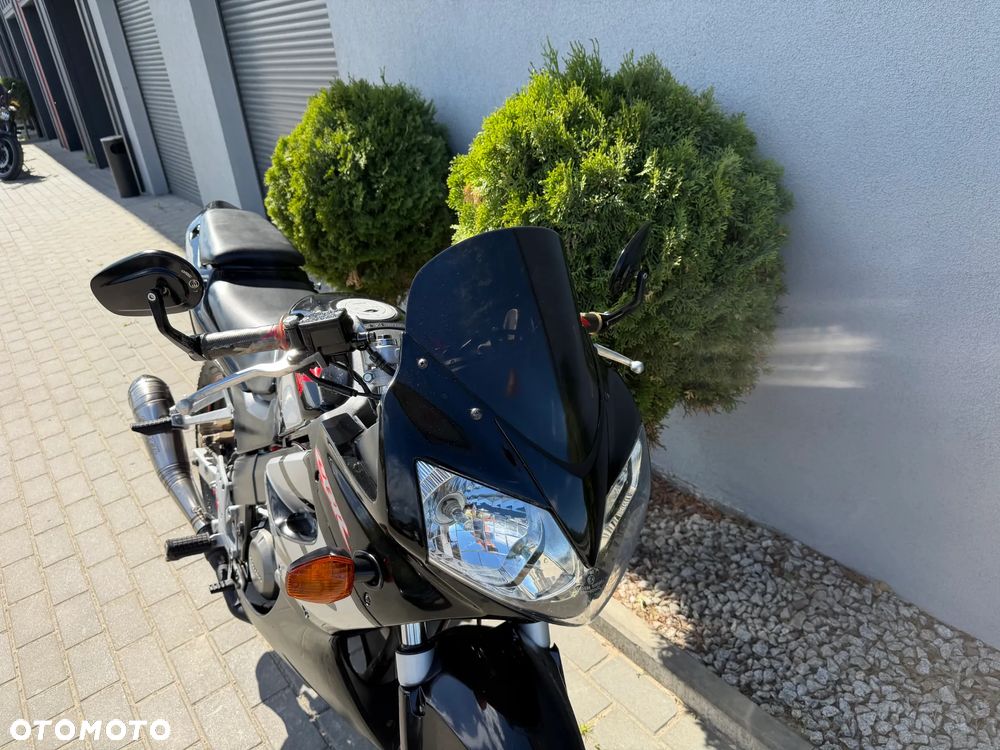Honda CBR - 24