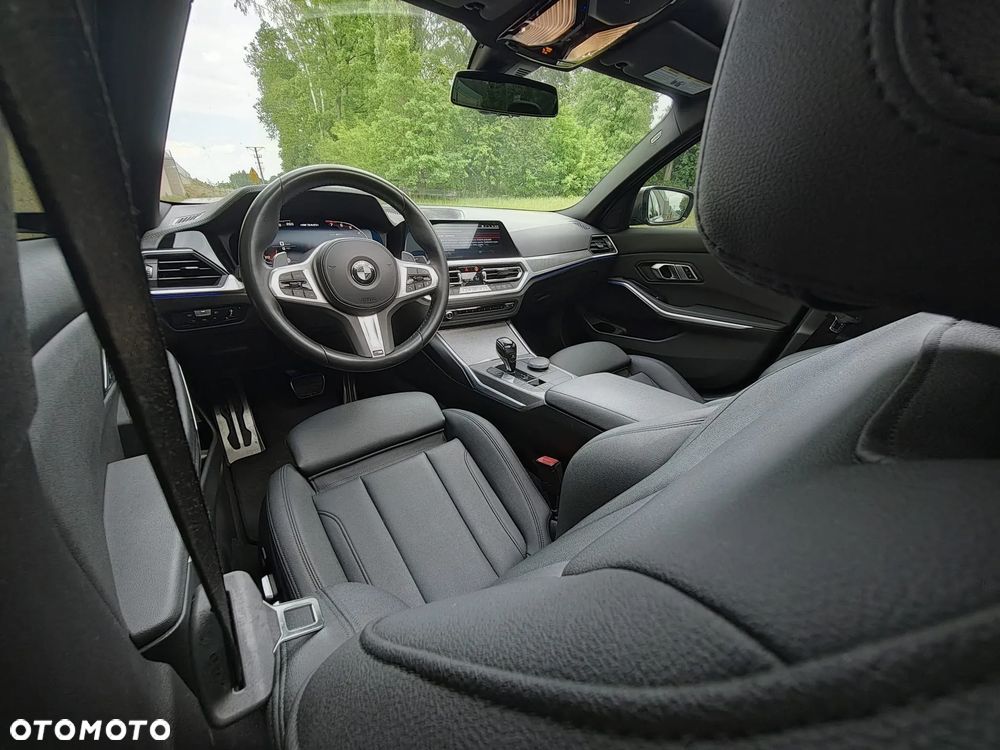 BMW Seria 3 M340i xDrive - 13
