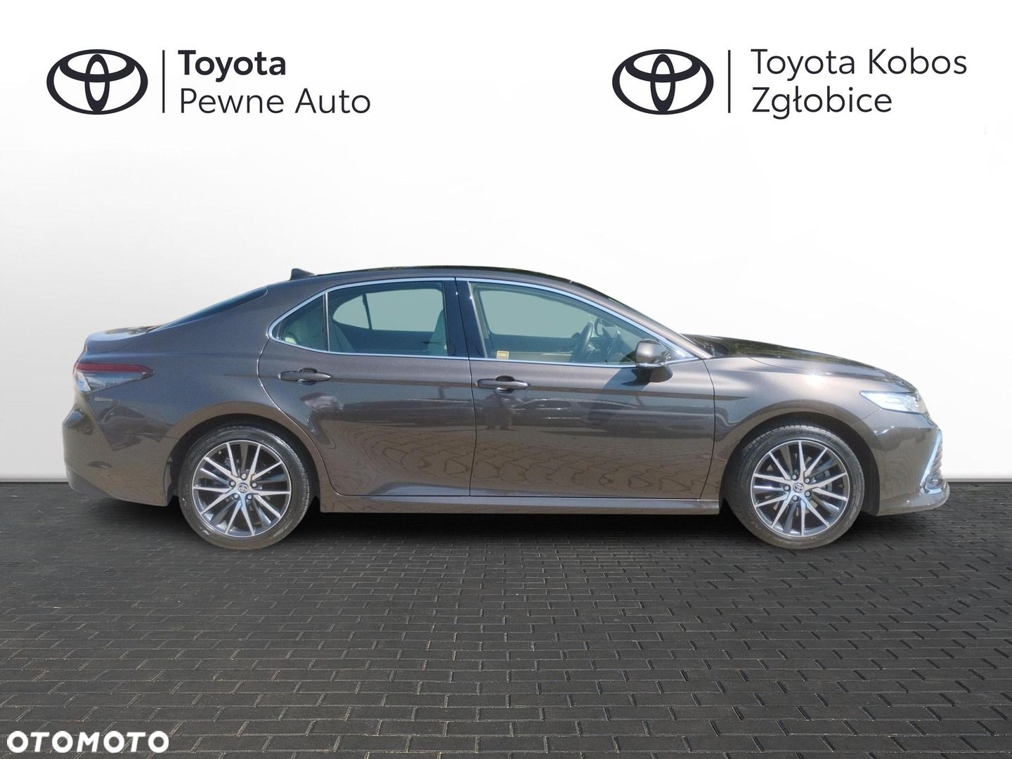 Toyota Camry - 6