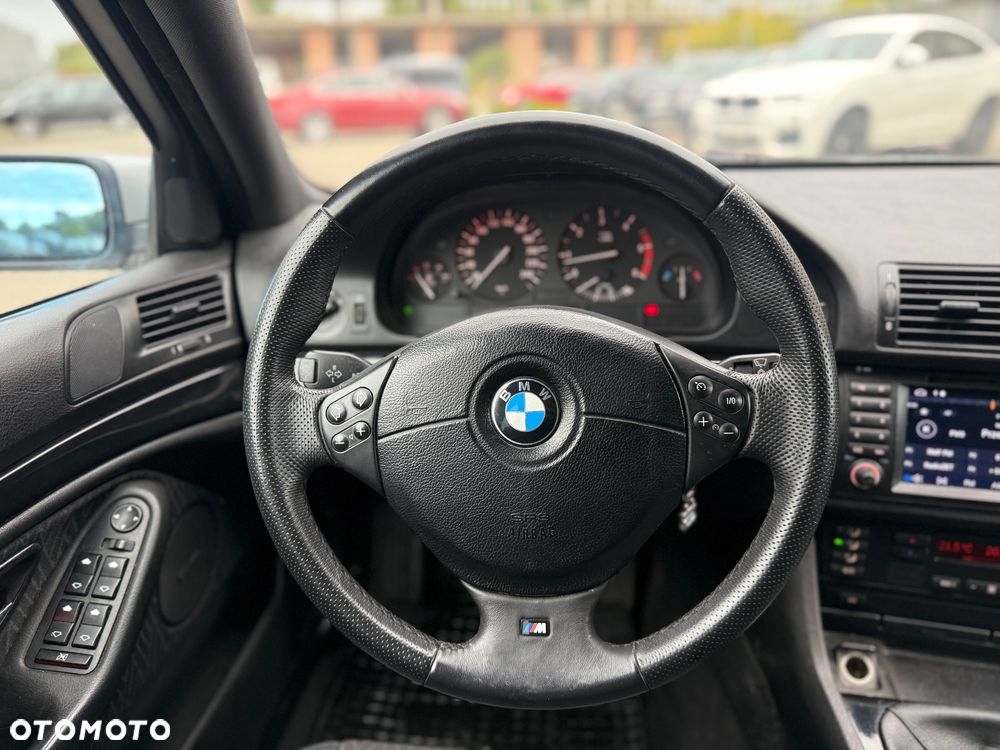 BMW Seria 5 530d Touring Edition Sport - 28
