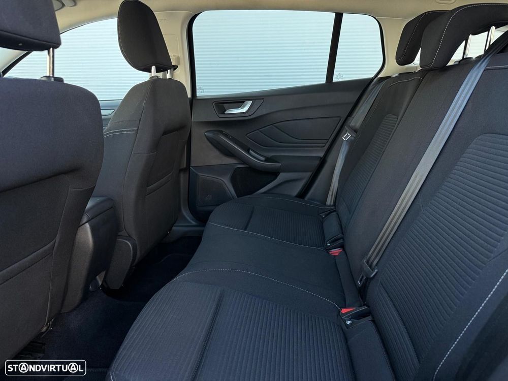 Ford Focus SW 1.0 EcoBoost MHEV Active X - 27
