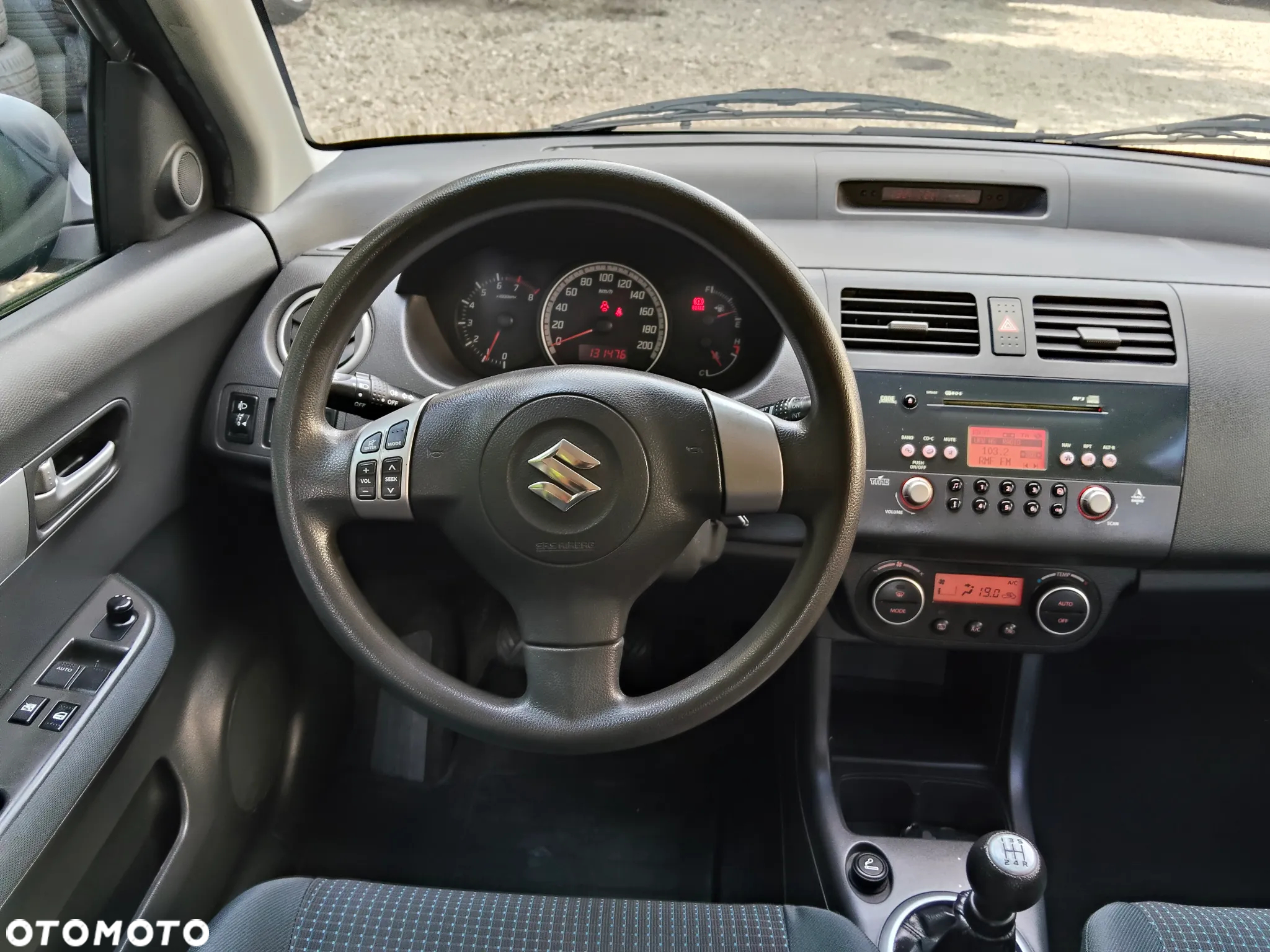 Suzuki Swift 1.3 Comfort - 26