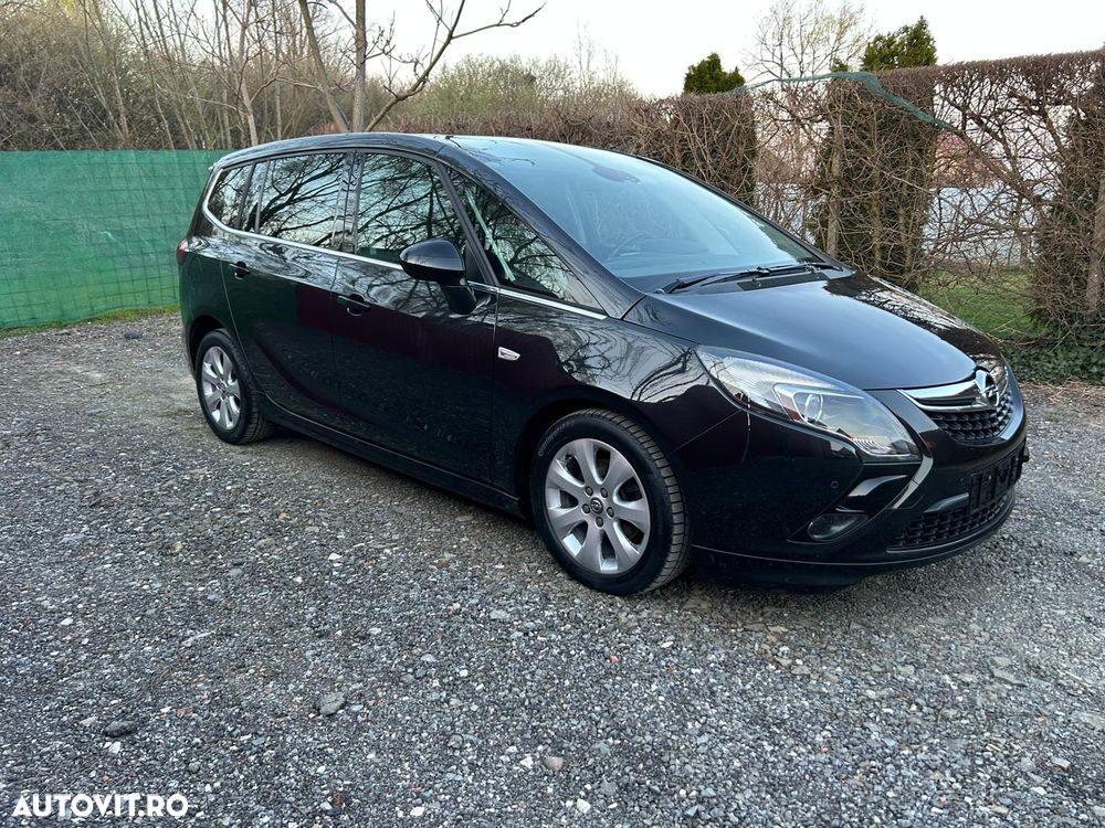 Opel Zafira - 10