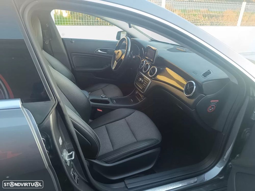 Mercedes-Benz CLA 200 CDi Aut. - 13