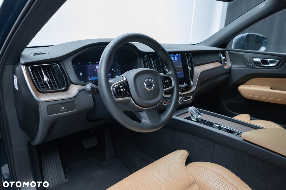 Volvo XC 60 B4 D AWD Ultimate Bright - 13
