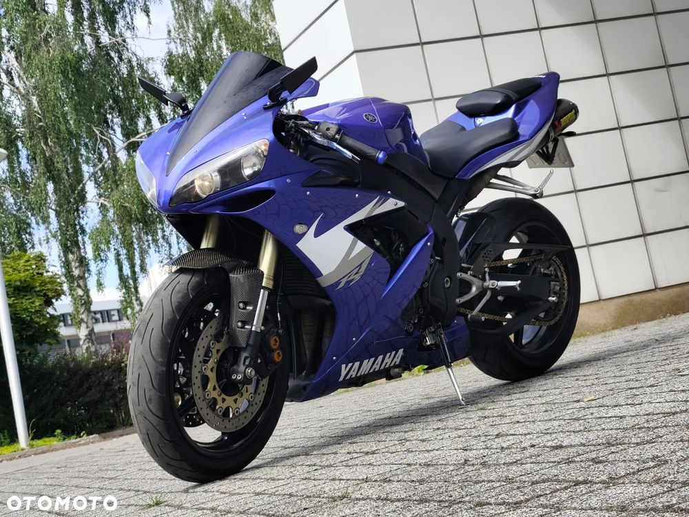 Yamaha R1 - 1