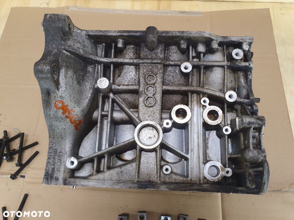 Blok 03C103019 G H Silnika Slupek Panewki 1.6 FSI BAG VW Golf V A3 8P Leon II Jetta 03C103019 G H - 3