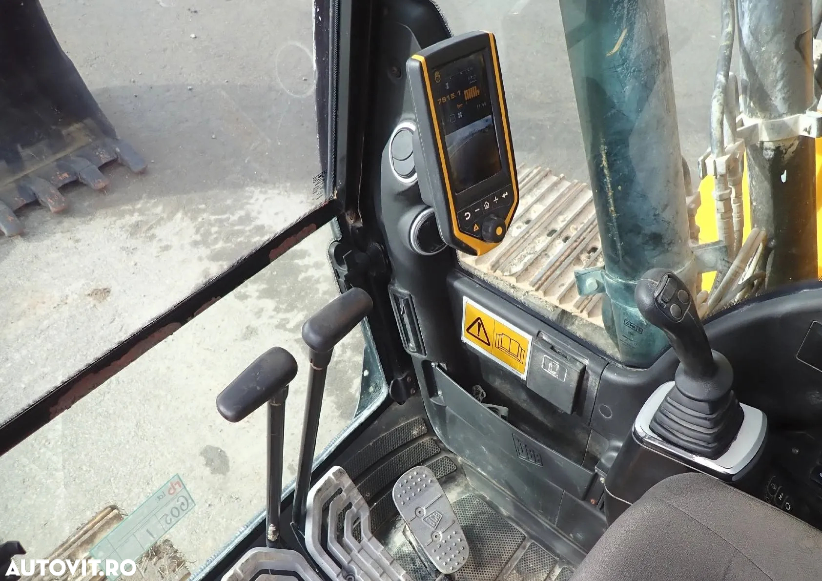 JCB JS 210 Excavator pe șenile - 7