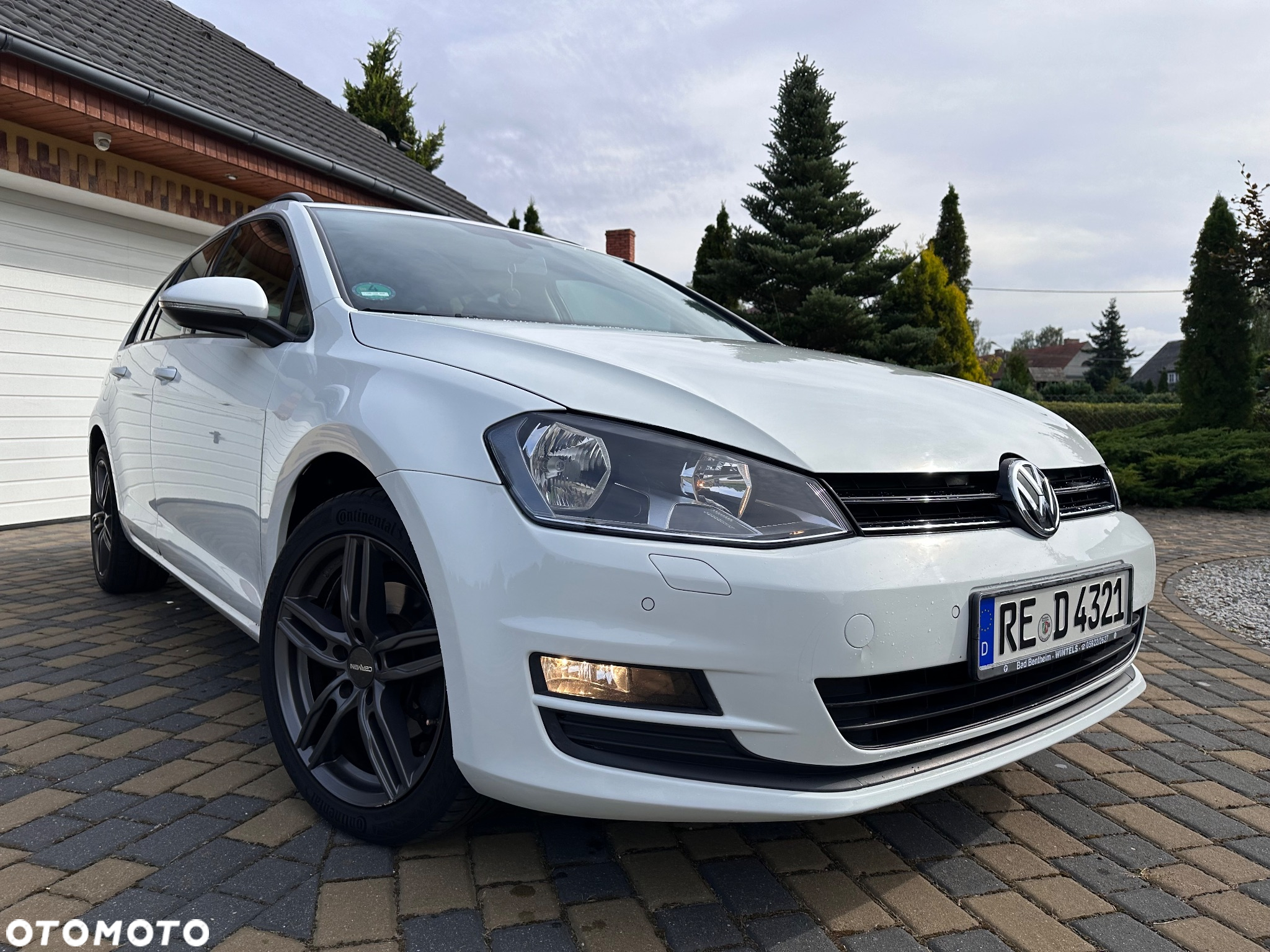 Volkswagen Golf - 4