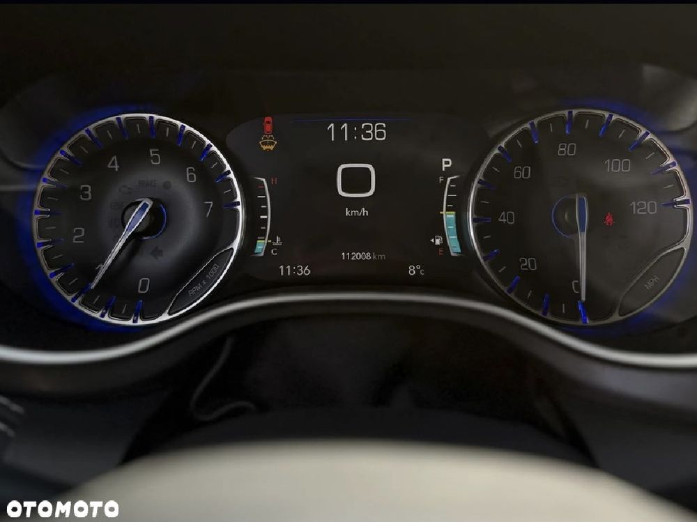 Chrysler Pacifica - 11