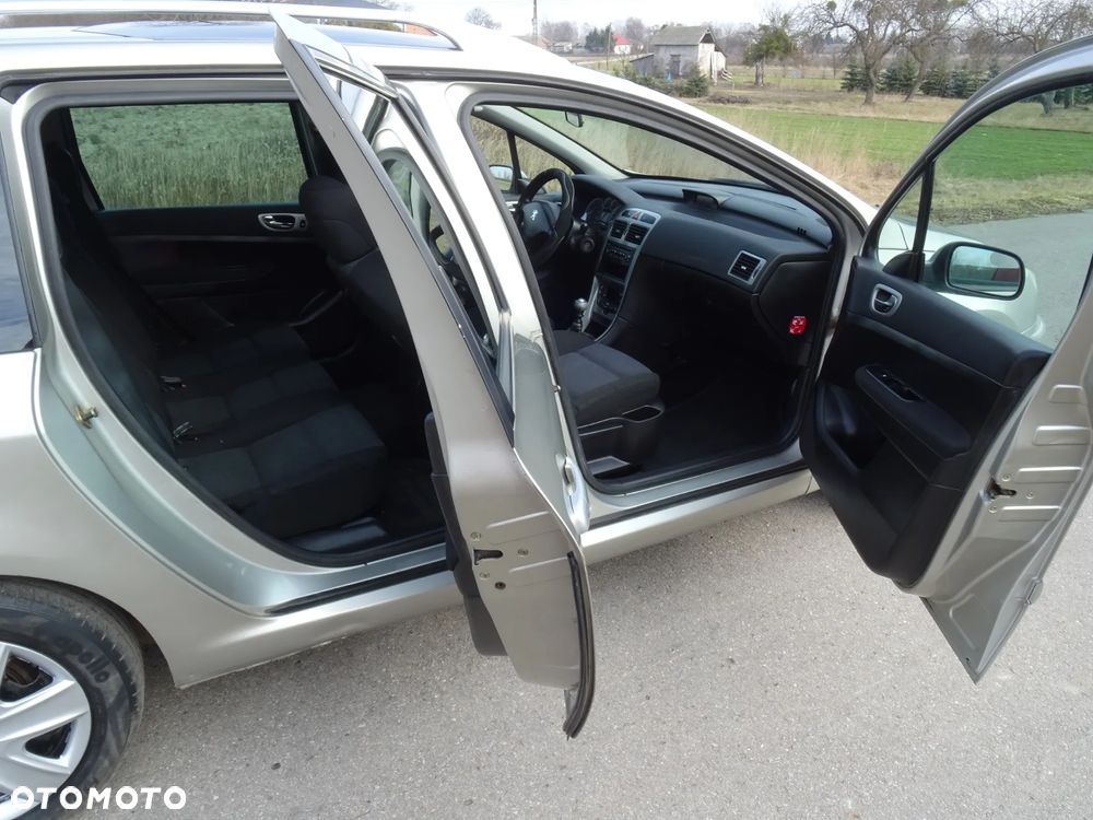 Peugeot 307 HDi 135 Tendance - 8