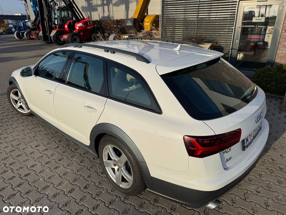 Audi A6 Allroad - 12