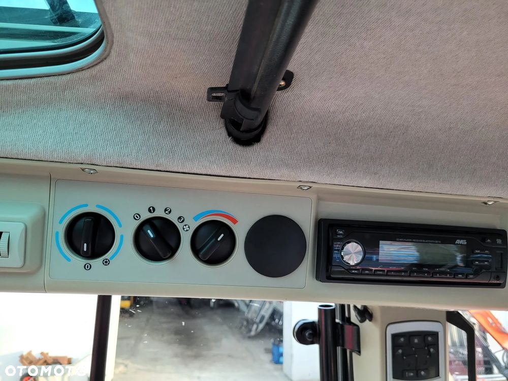 Massey Ferguson 5610 - 10