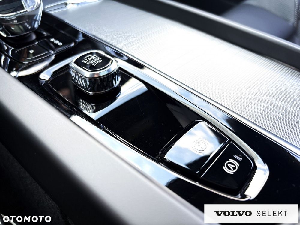 Volvo XC 60 - 25