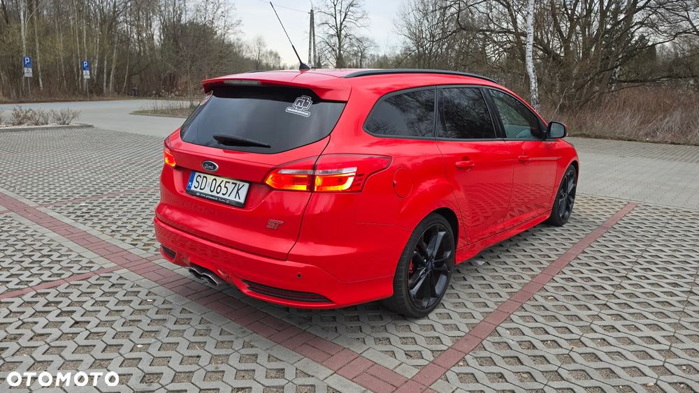 Ford Focus 2.0 TDCi ST - 13