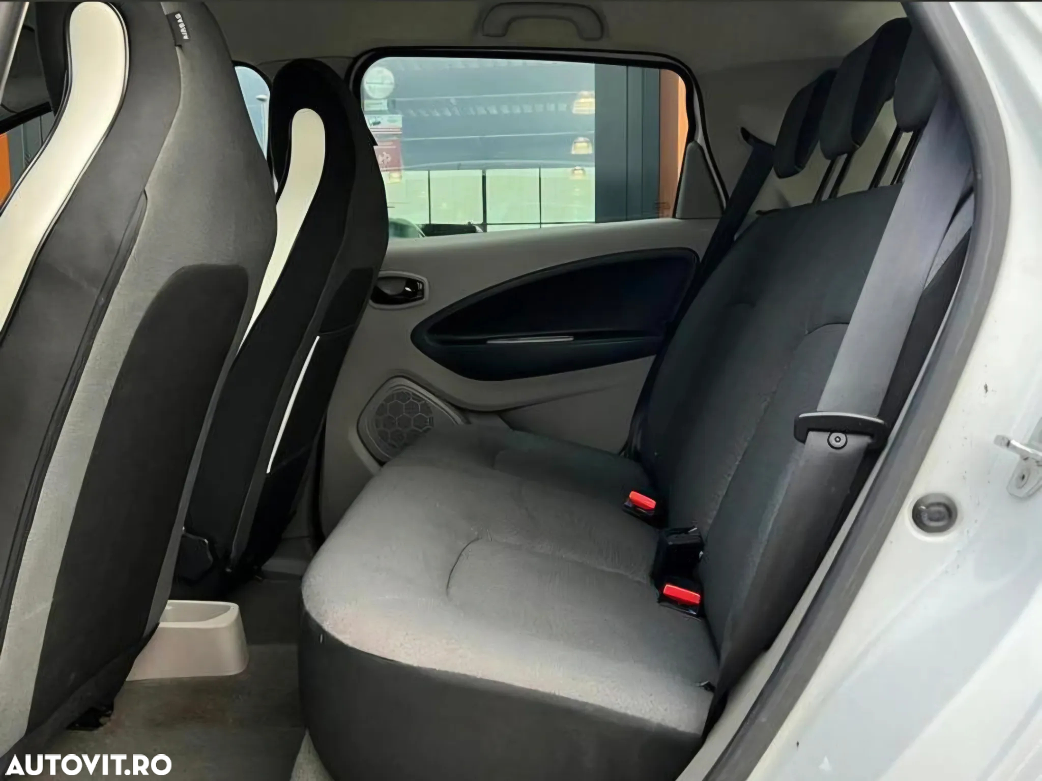 Renault ZOE - 11