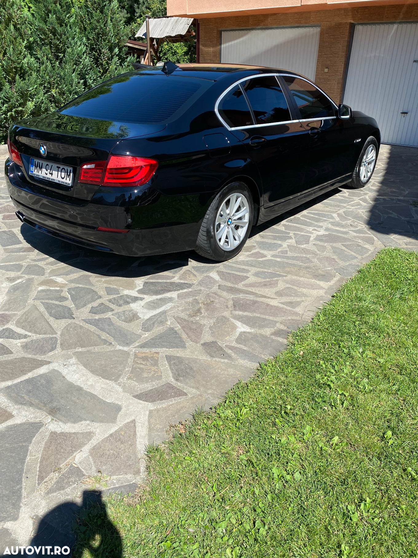 BMW Seria 5 525d xDrive - 9