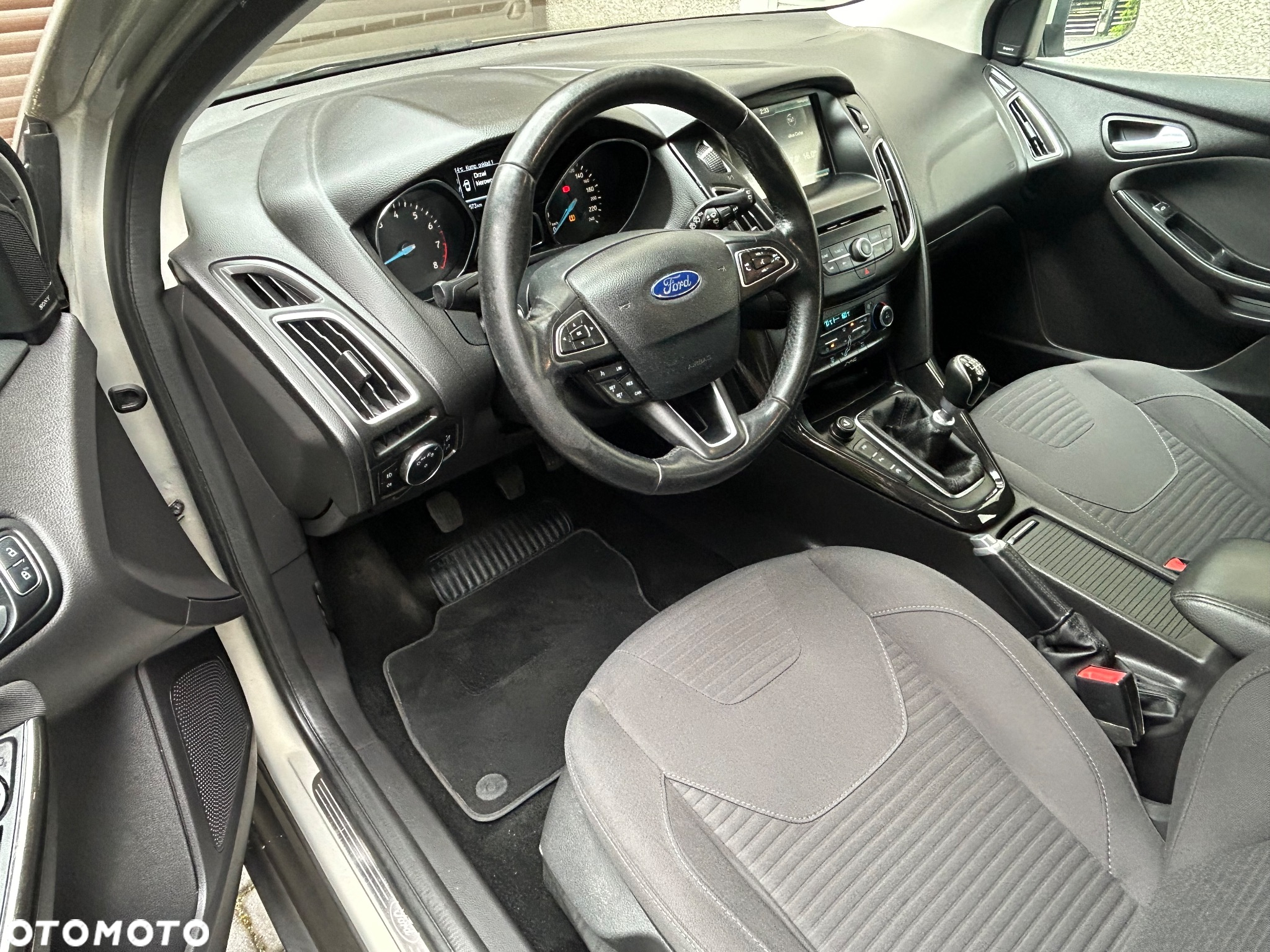 Ford Focus 1.0 EcoBoost Titanium Business - 11