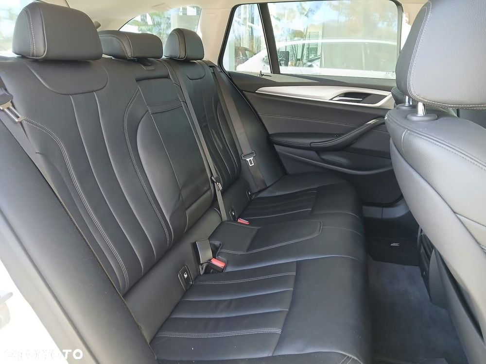 BMW Seria 5 - 24