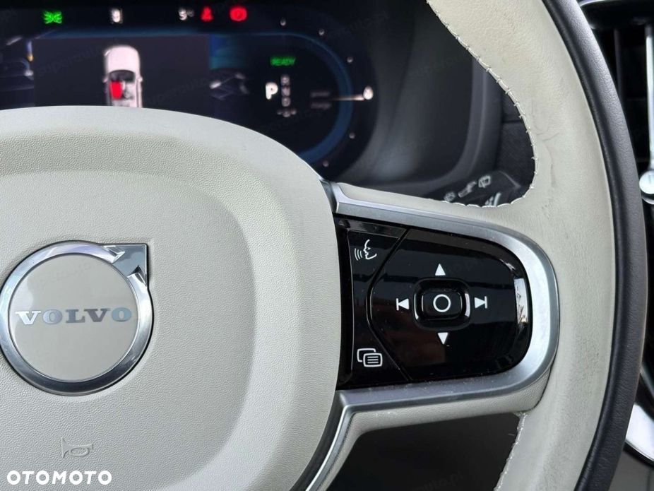 Volvo XC 90 - 10