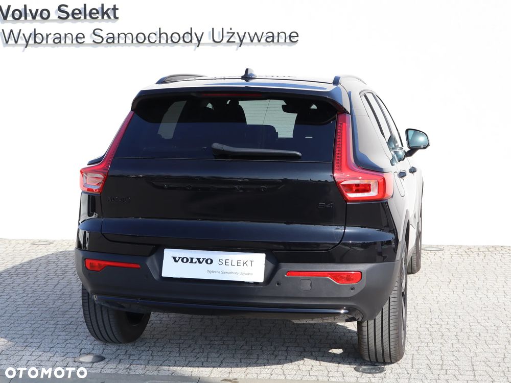 Volvo XC 40 B4 Plus Black Edition - 7