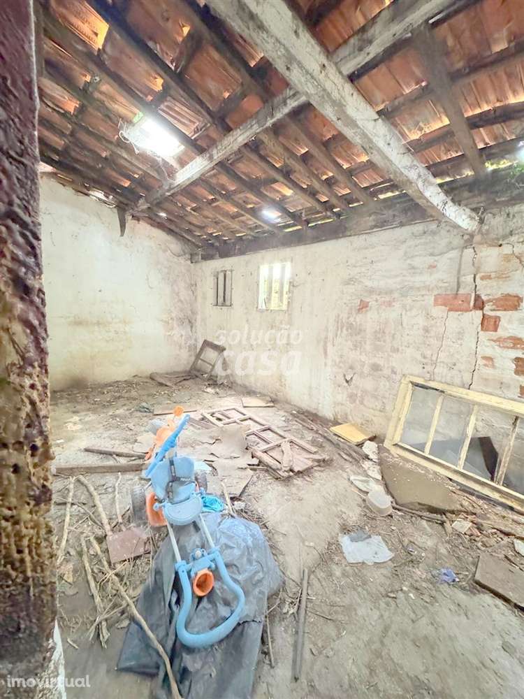 Moradia Térrea com Anexo e Poço – Excelente Localização em Vila Nova d - Grande imagem: 2/9