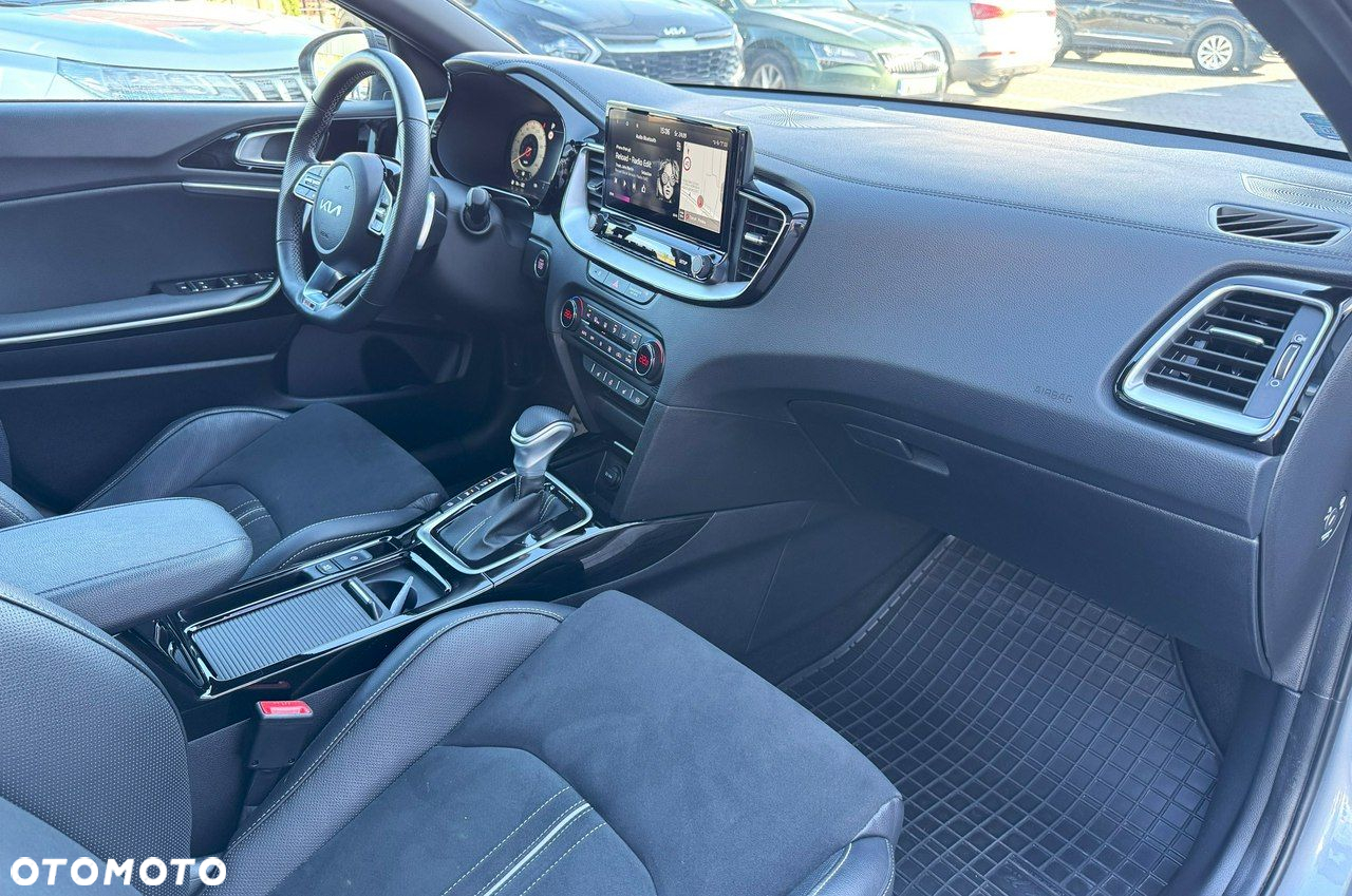 Kia ProCeed - 21