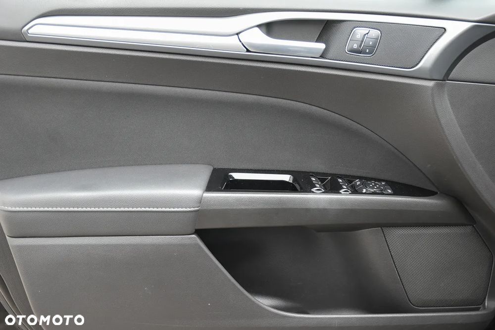 Ford Mondeo 2.0 TDCi Allrad Titanium - 19