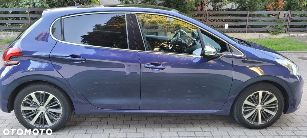 Peugeot 208 1.2 PureTech Allure - 17