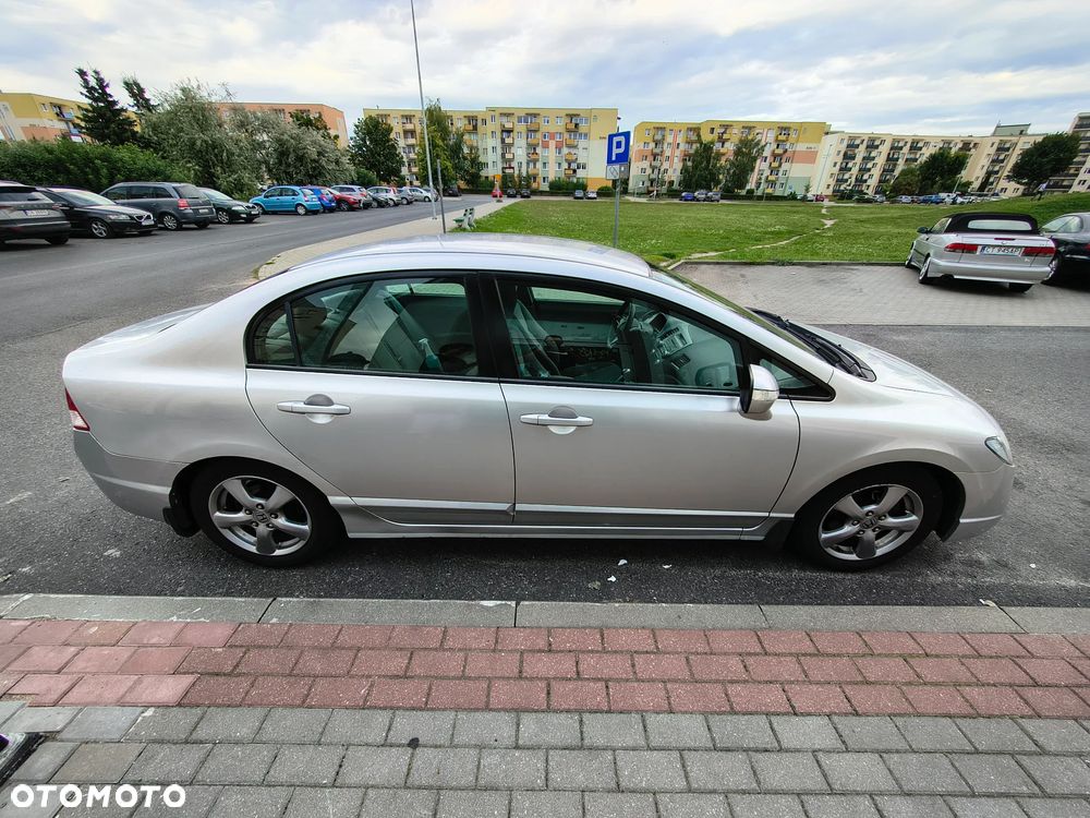 Honda Civic 1.8 Comfort - 8